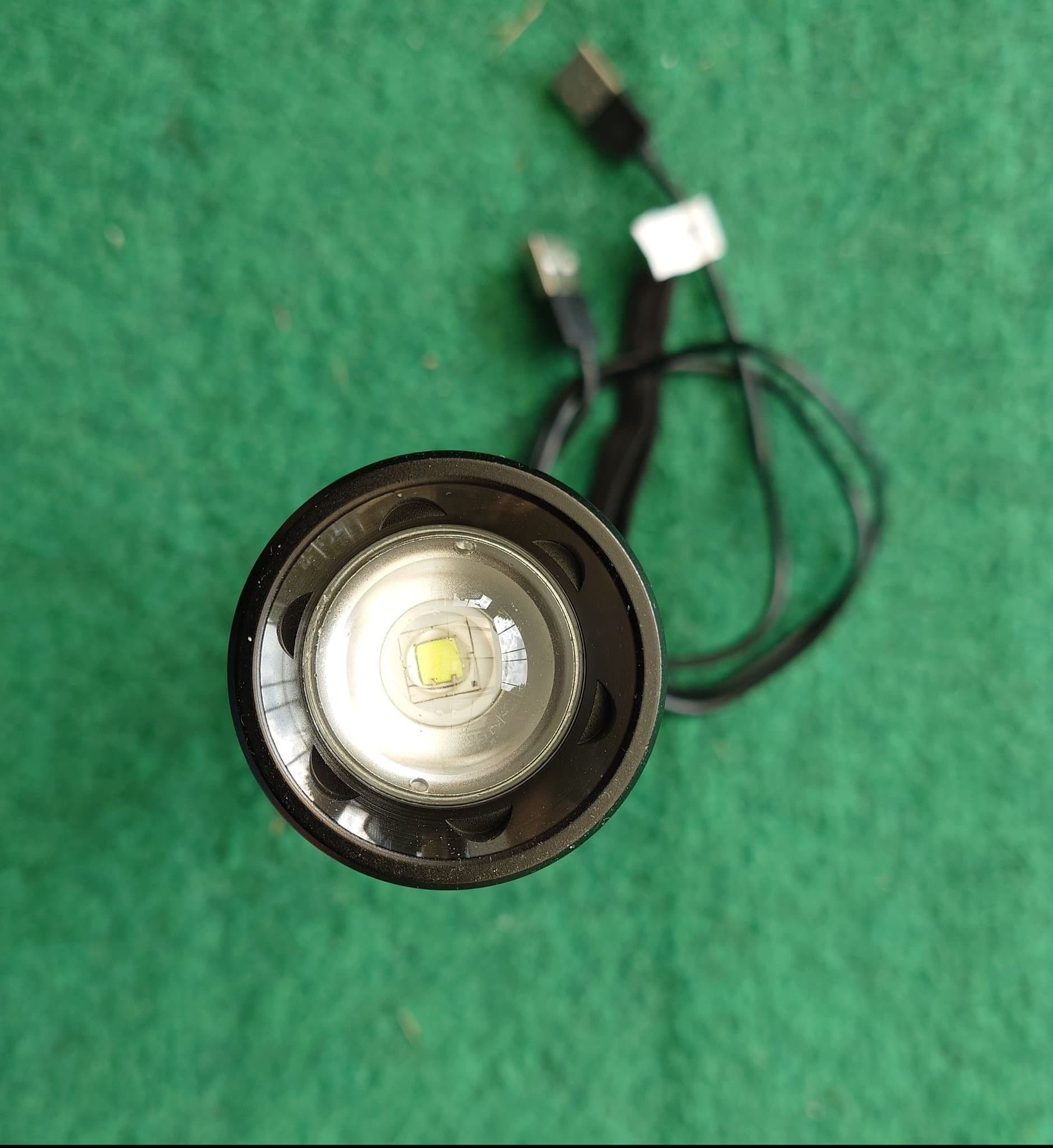 CAT CT2115 Taktisk Lampa Uppladdningsbar USB In+Out 1200lm