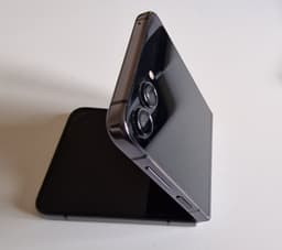 Samsung Galaxy Z Flip 5 - Som Ny