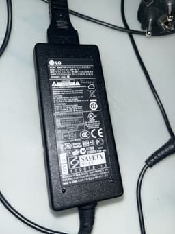 LG Strömadapter