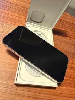 iPhone 16 Pro 128GB Vit Titan + Kvitto