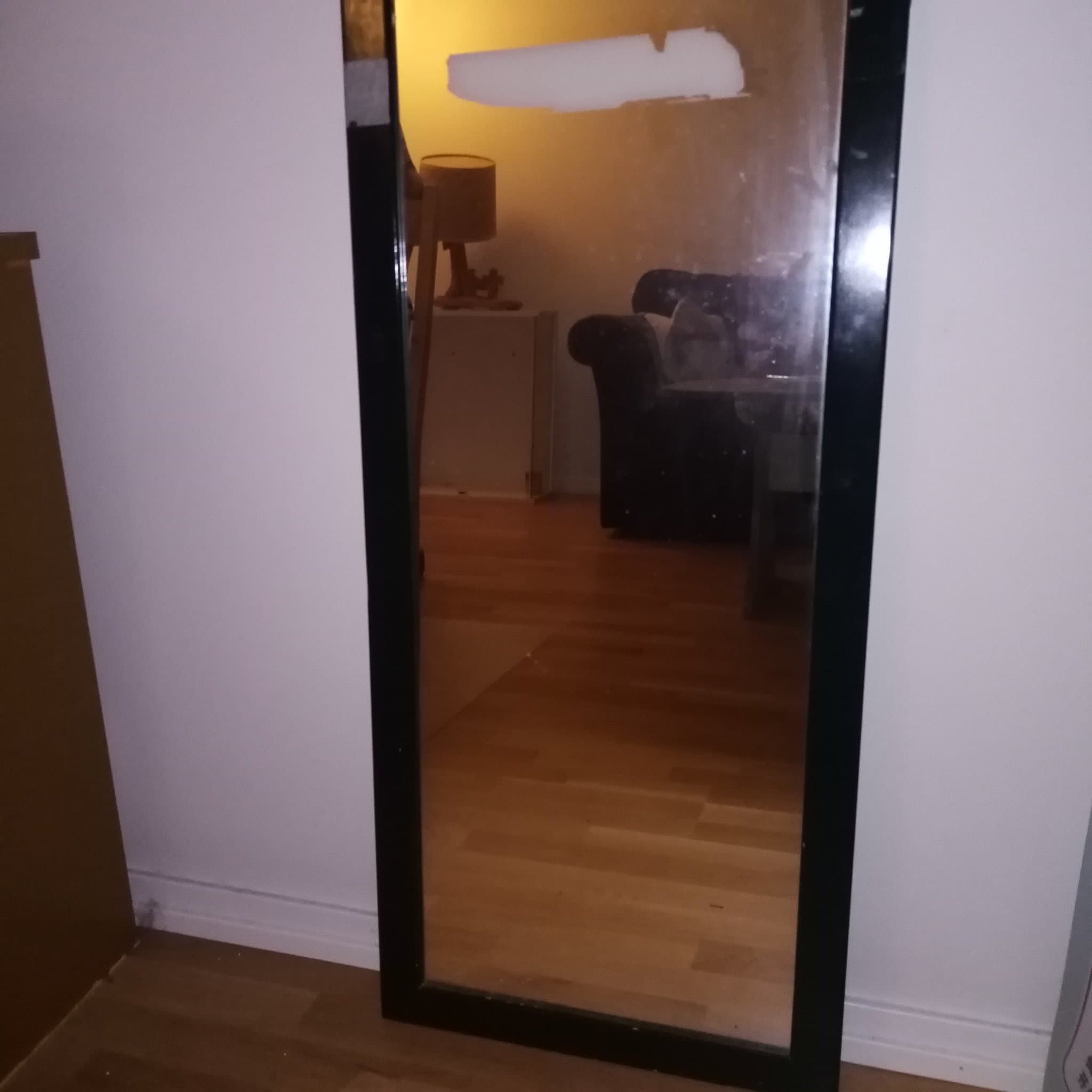 Stor Spegel med Svart Ram