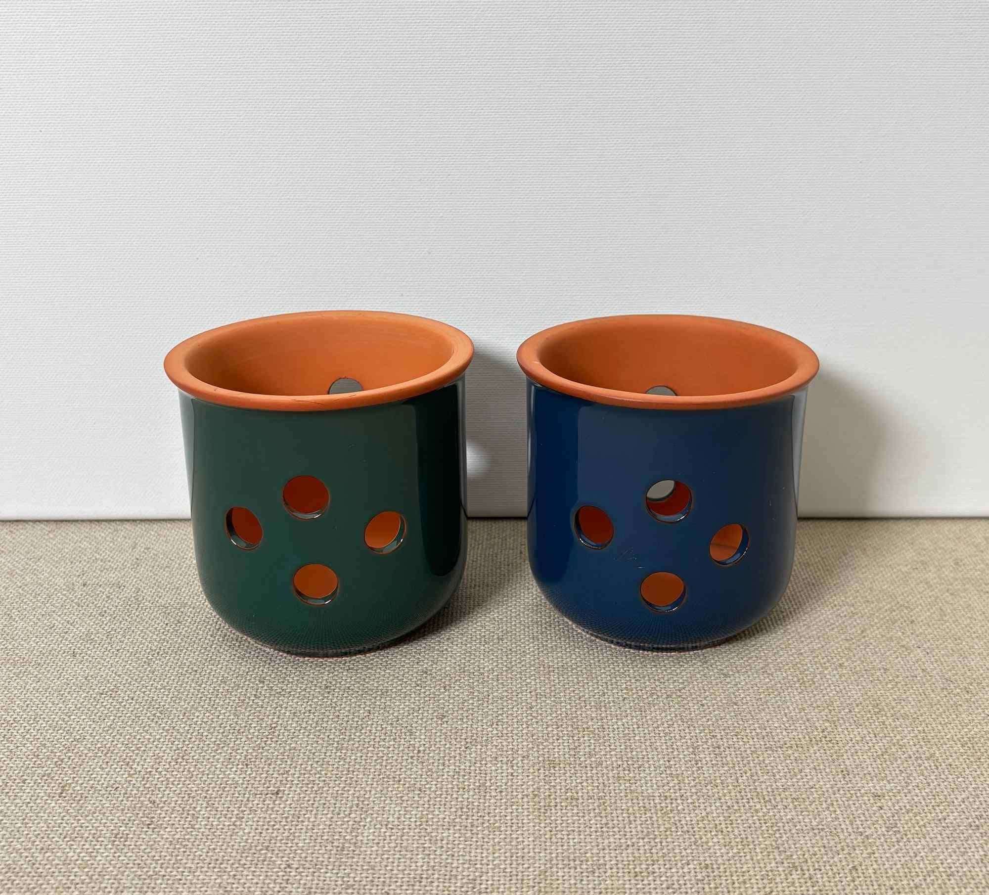 2 st lite större värmeljushållare i keramik