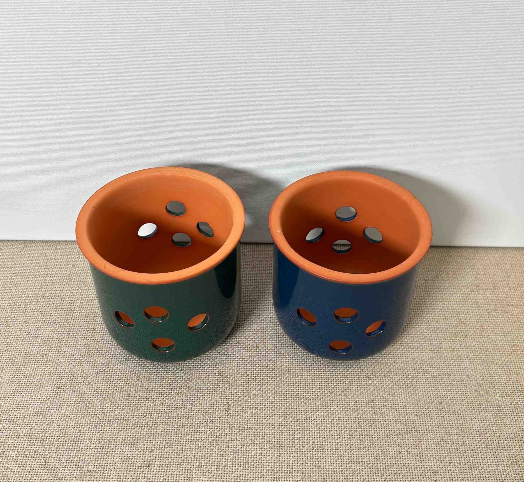 2 st lite större värmeljushållare i keramik