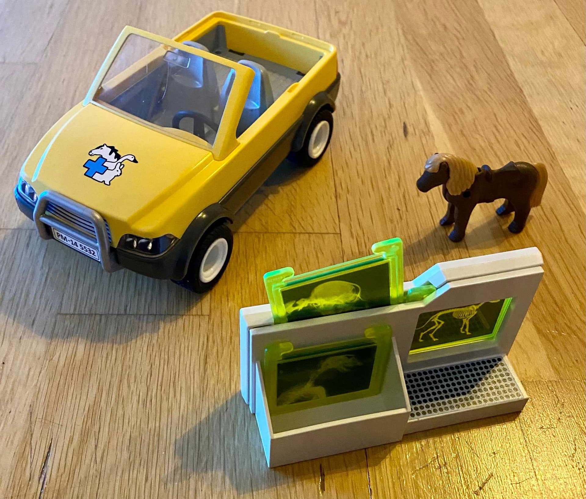 Playmobil Veterinärs Bil - Röntgen - Röntgenplåtar - Häst