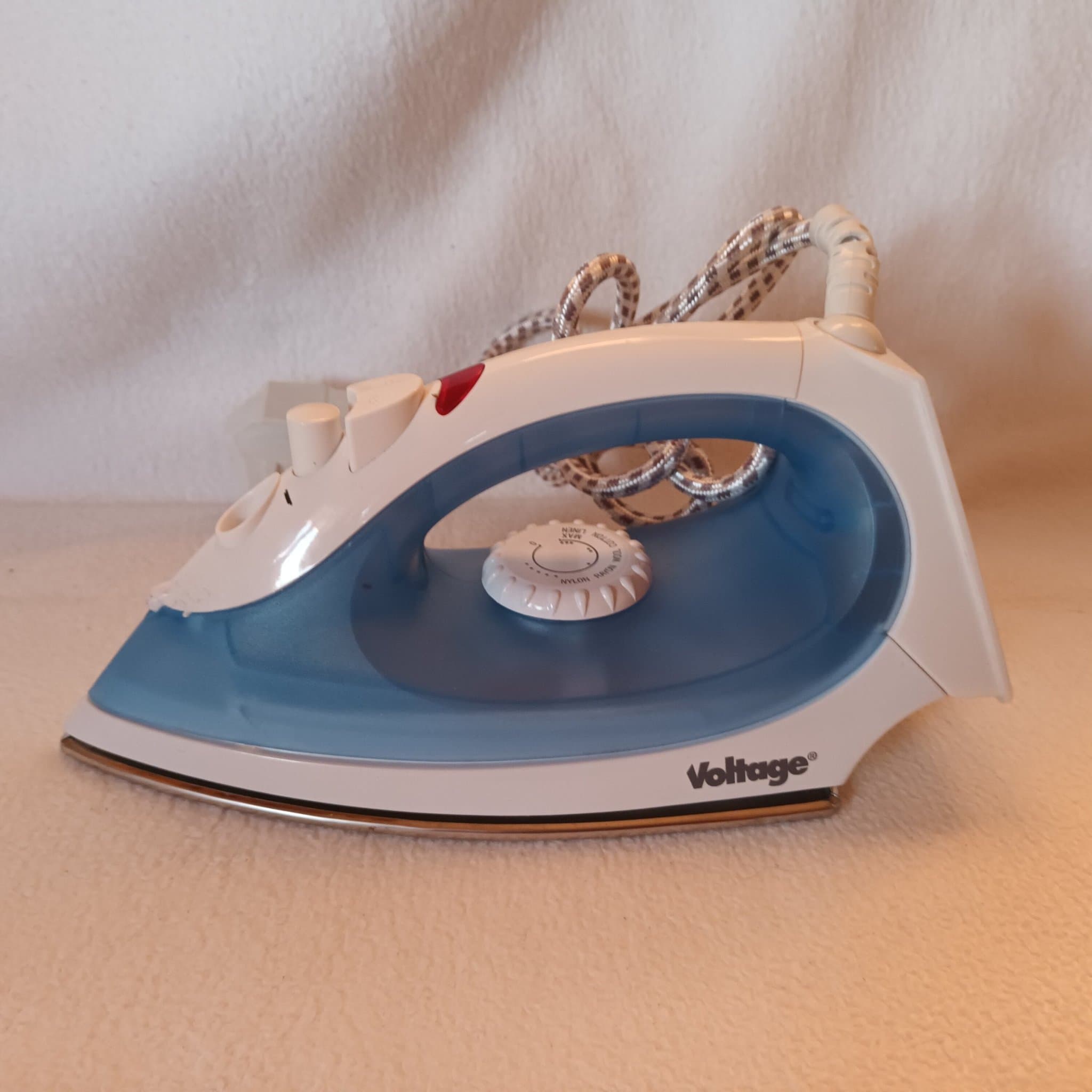 Voltage ångstrykjärn 1800W