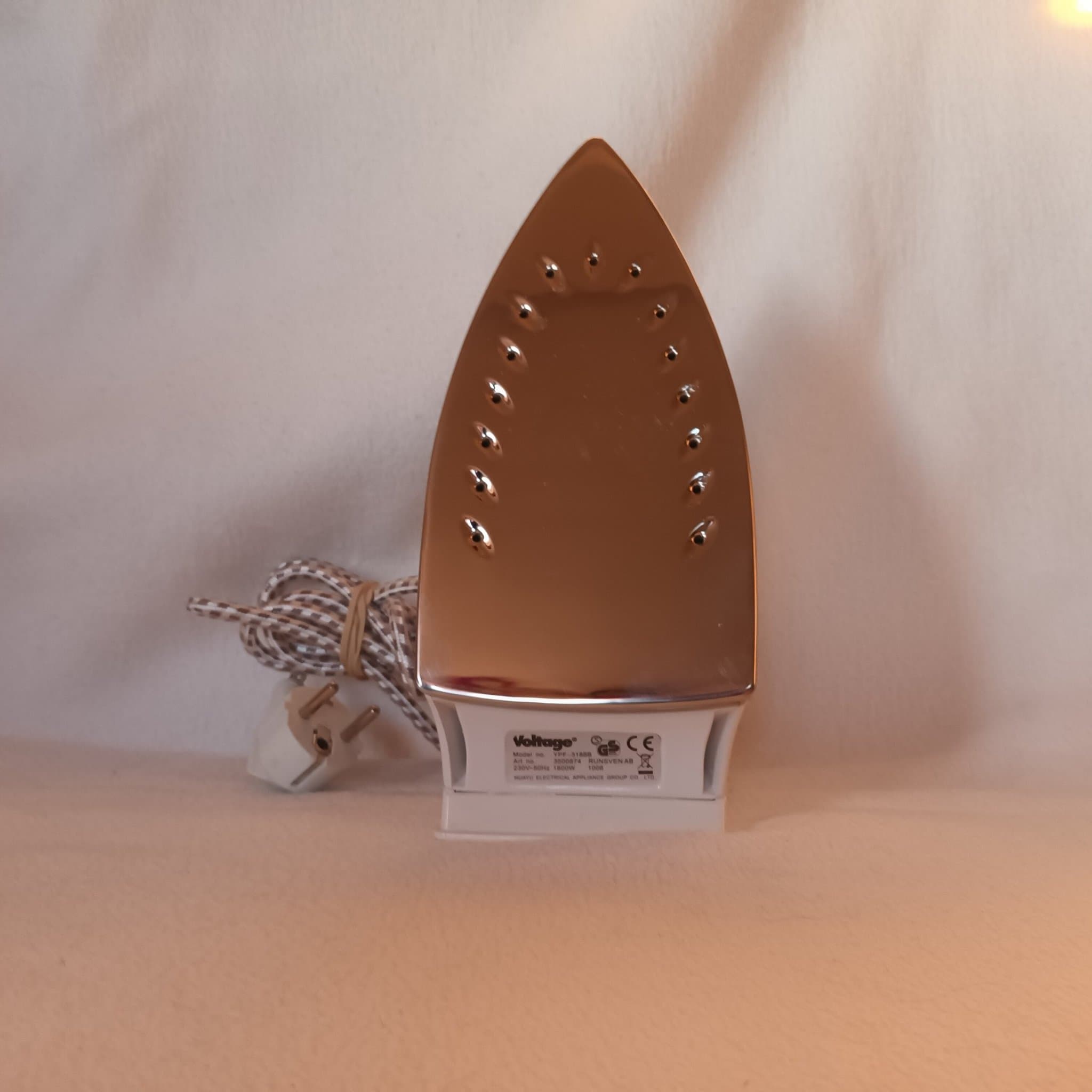 Voltage ångstrykjärn 1800W