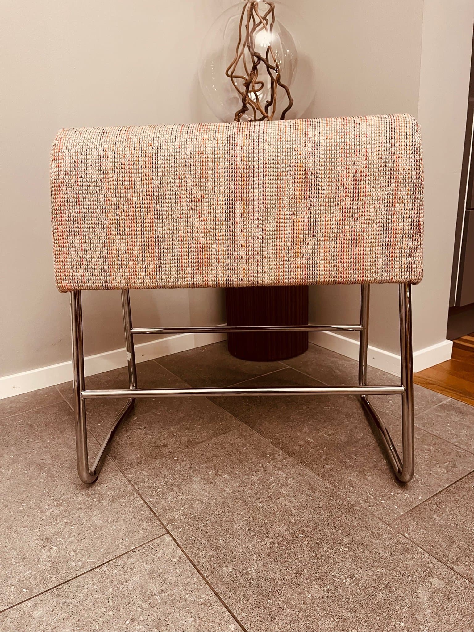 Materia design Sandin & Bülow. Pall ”Plint” butikspris 6.330 kr