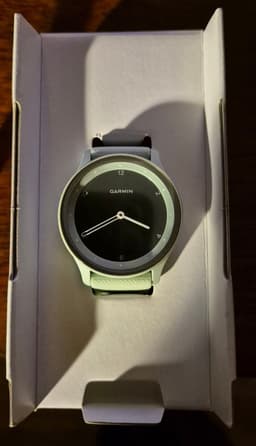 Garmin Vívomove Sport Hybrid Smartwatch
