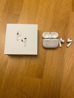 Apple AirPods (3:e generationen) hörlurar, kvitto finns.