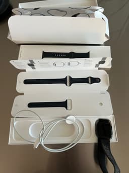 Apple Watch Series 7 Aluminium 45 Midnight + Nike Sport resårband