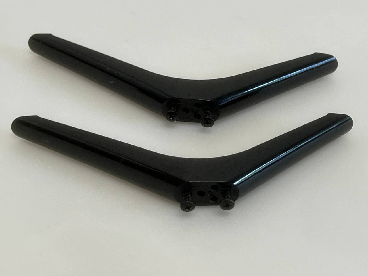 TCL Smart TV 40S6200X1 Stand Ben (Vänster & Höger)