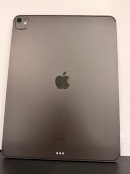 iPad Pro 13-inch (M4) 1TB Wi-Fi + Cellular med Smart Folio