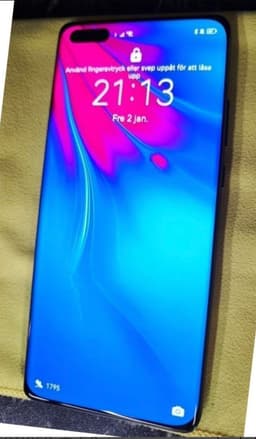 Huawei P40 Pro i fint skick - med många tillbehör!