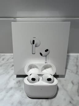 Apple AirPods (3rd generation) ink. *NY* original laddkabel