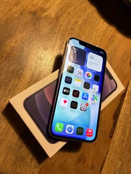 Apple iPhone 12 64 GB