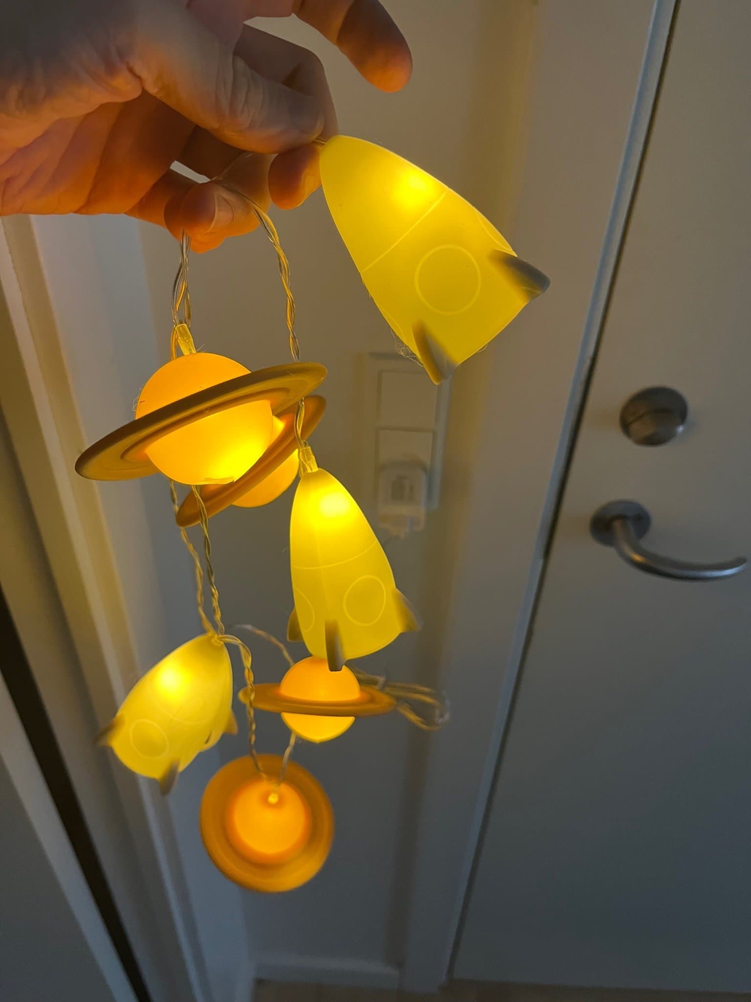 Konges Sløjd Space Light Chain ljusslinga