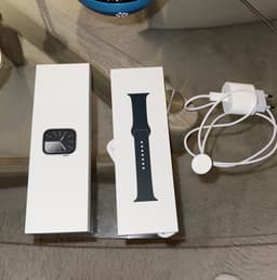 Apple Watch Series 9 GPS + Cellular • 45 mm rostfri
