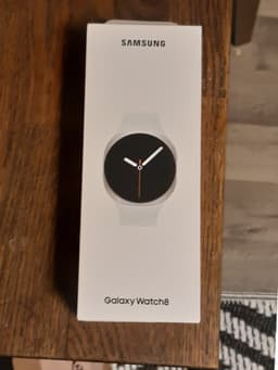 Samsung Galaxy Watch8 oöppbad kartong. Silver 44mm
