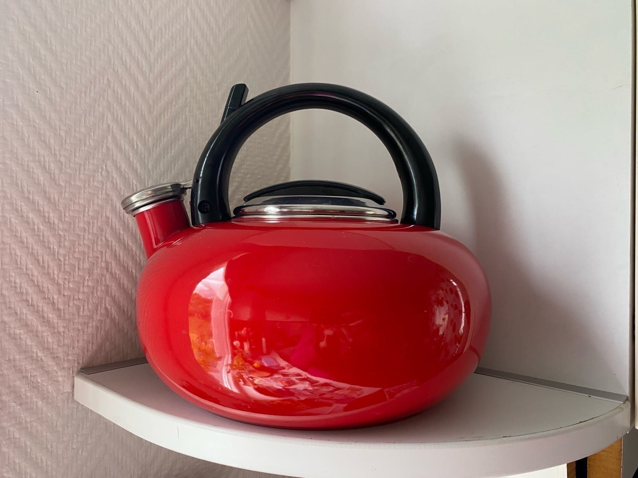 Vattenkokare Tea kettle Copco Red Enamel Handle Button . Sam Lebowitz design1980