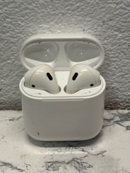 Apple AirPods Gen 2