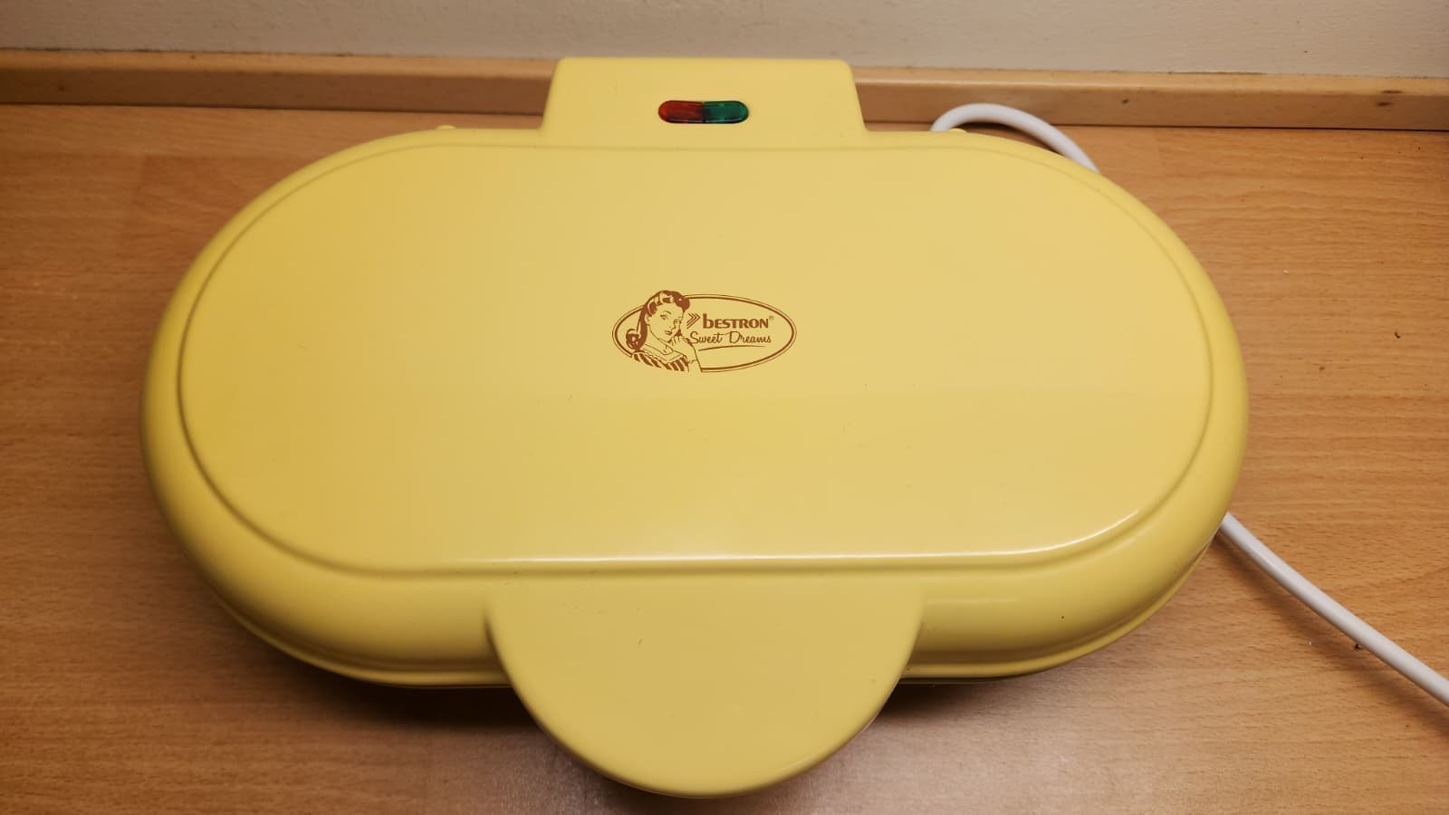 Bestron Sweet Dreams - Dubbelt hjärtvåffeljärn (1200W)