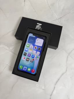 iPhone 11 Pro - 100% batteri - ny skärm