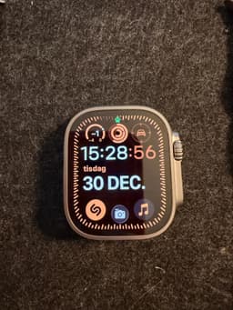 Apple Watch Ultra 2 GPS + Cellular Titanium Case med 5 band och 3 laddare