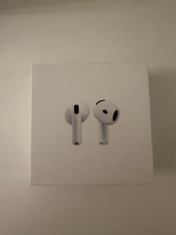 Apple AirPods 4 oöppnade