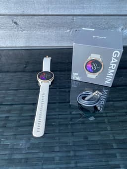 Garmin Venu GPS-smartwatch, vit/rose-guld