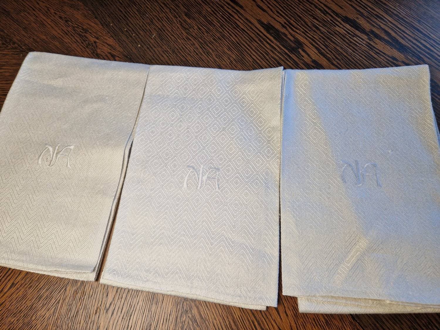 Äldre KÖKSHANDDUKAR i Linne, Gåsöga, oanvända, monogram 3 st