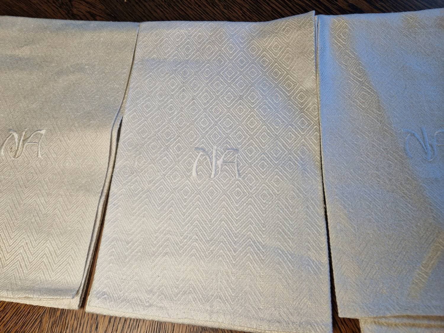 Äldre KÖKSHANDDUKAR i Linne, Gåsöga, oanvända, monogram 3 st