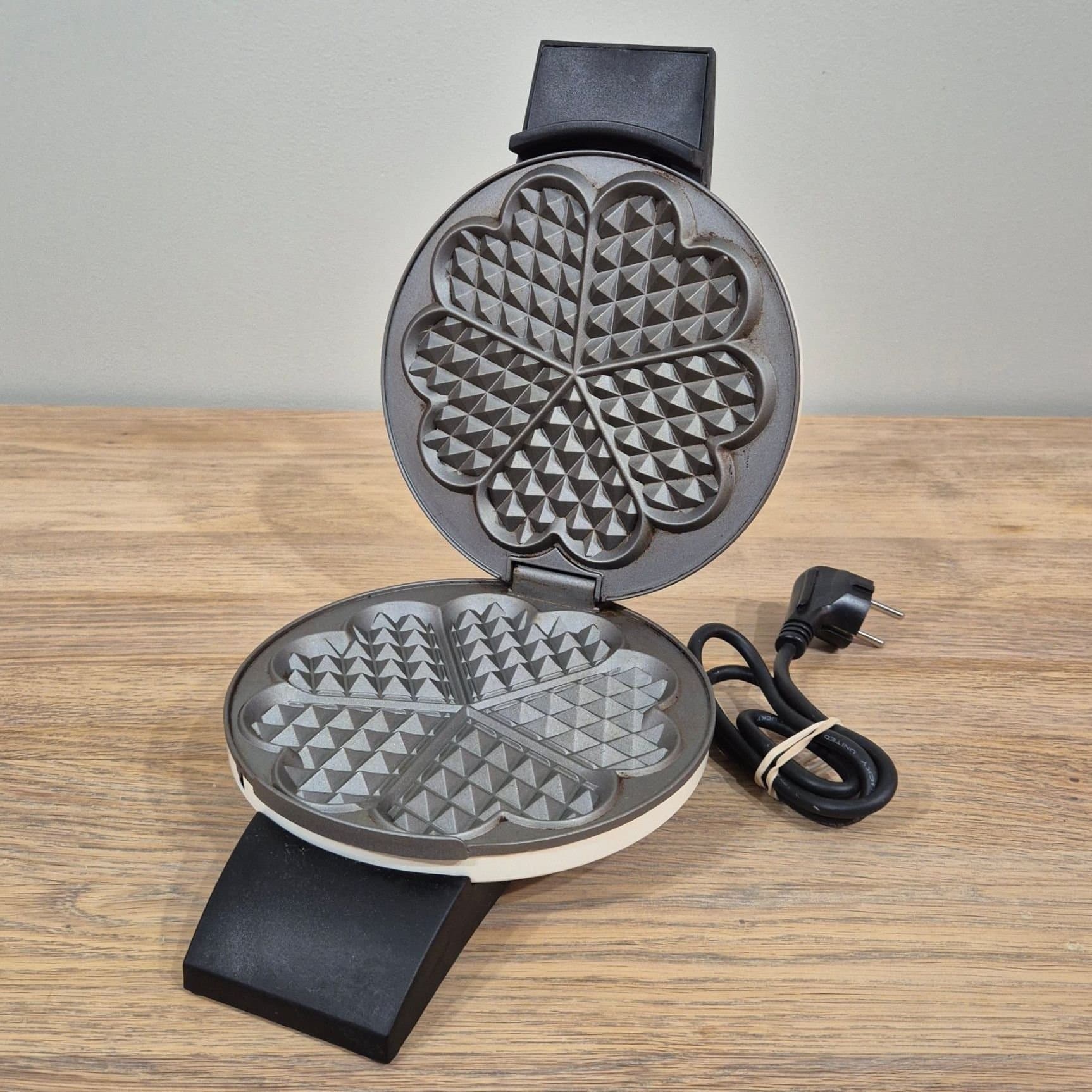 Smidigt Hugin Våffeljärn - Hugin / Kenwood med Reglage - Retro - 930W