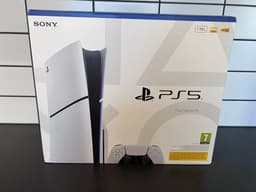 Ny PlayStation 5 Slim Standard 1TB – 3 års garanti