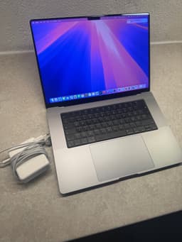 MacBook Pro 16 tum m1 512 GB