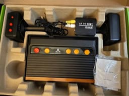 Atari Flashback 7 + HDMI adapter (mini konsoll)