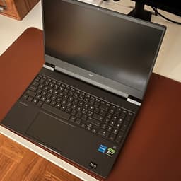 NY HP Victus i5/RTX2050/512GB/144Hz - gamingdator + mekaniskt tangentbord