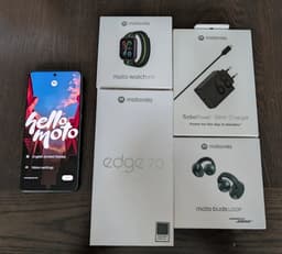 Motorola Edge 70 med tillbehör