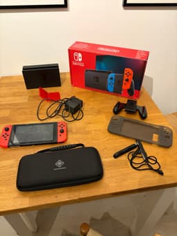 Nintendo switch konsol med flera tillbehör