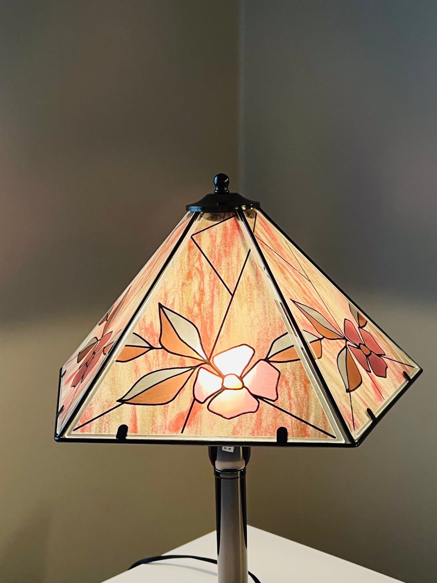 Bordslampa – LampGustaf – Stilren & dekorativ