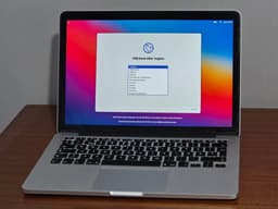 Maxad MacBook Pro 13" Retina – i7 / 16GB RAM / Nyformaterad