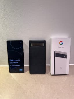 Google Pixel 6a (vit) + Spigen-skal | Obs! Batterihälsa