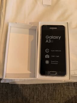 Samsung Galaxy A3 oanvänd