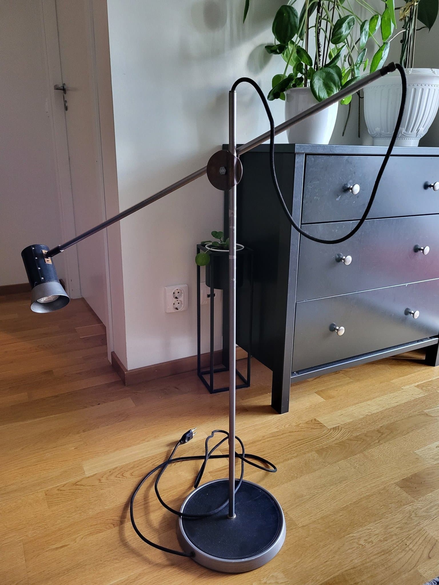 Golvlampa Typnr 2418 Kusk från Konsthantverk AB Tyringe