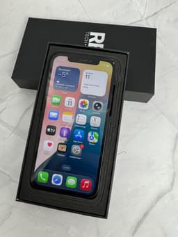 iPhone 12 i toppskick - nytt batteri - ny skärm