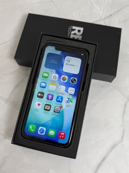 iPhone 11 - nytt batteri - ny skärm