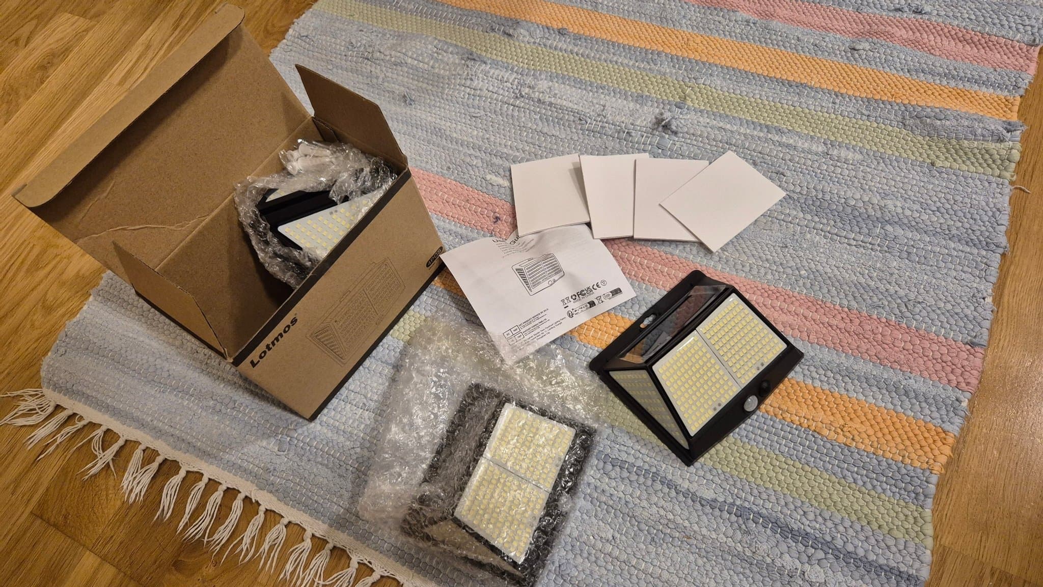 4 st Solcellslampor LED utomhusbruk med rörelsesensor