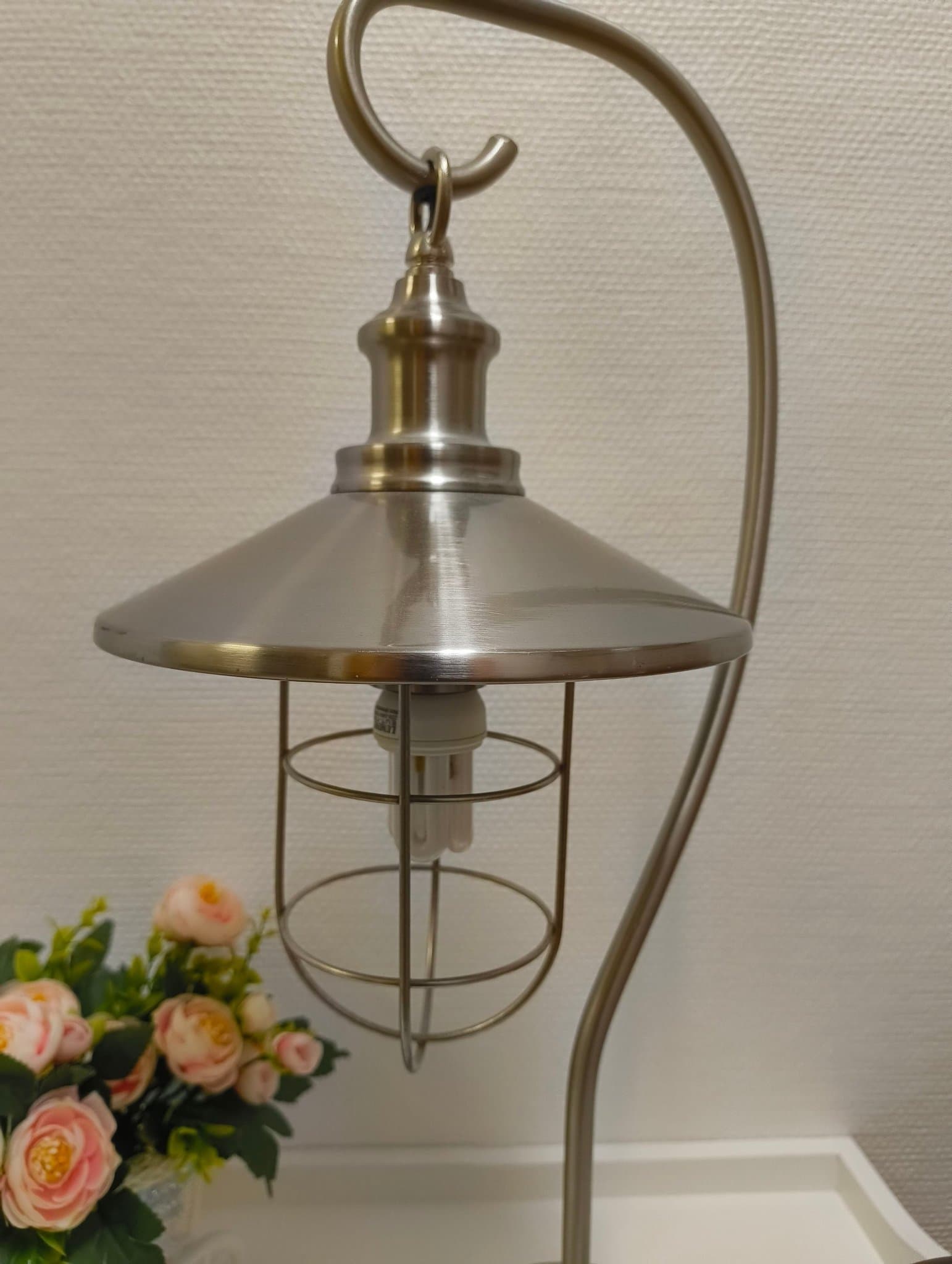 Bordslampa i industriell stil