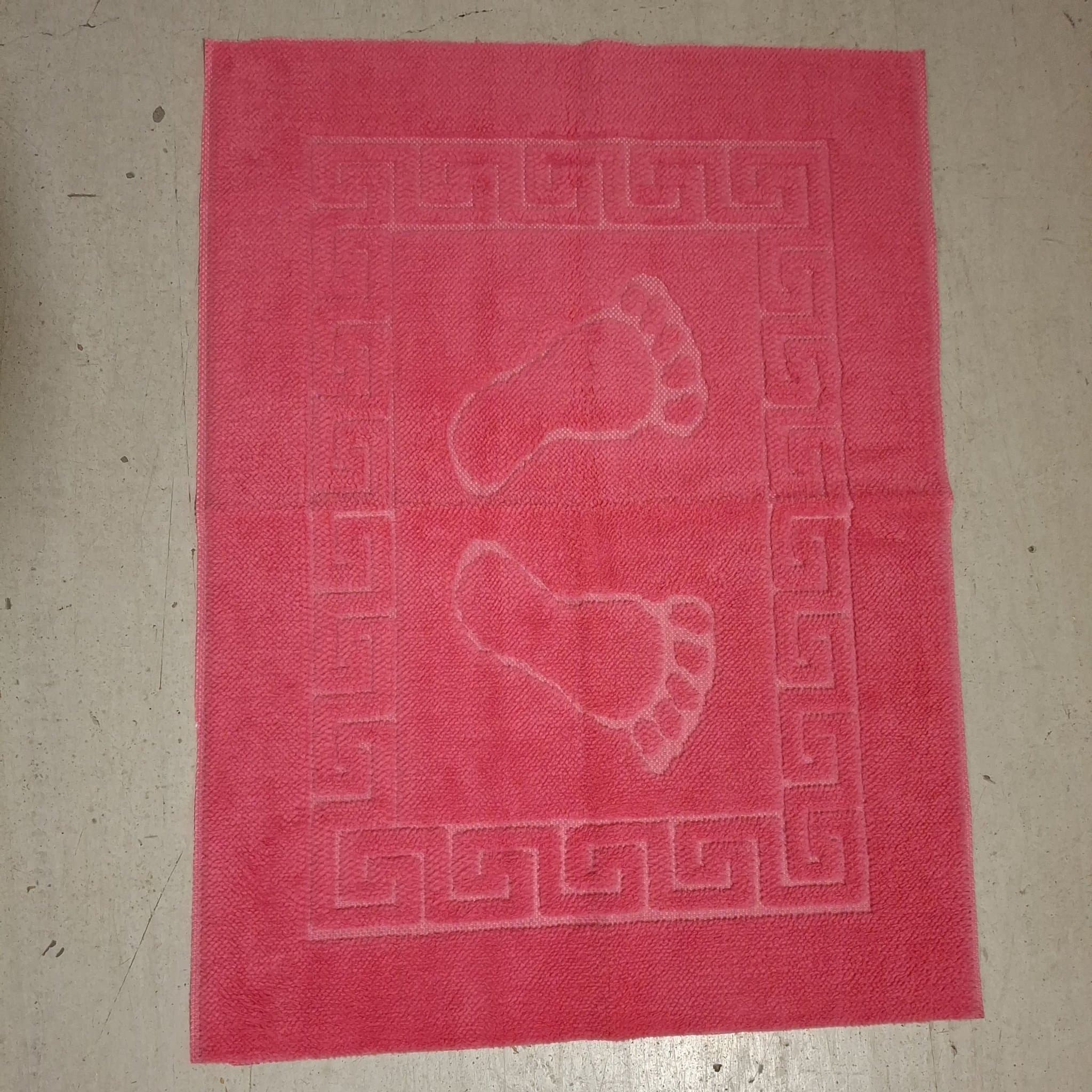 Rosa Badrumsmatta med Fötter