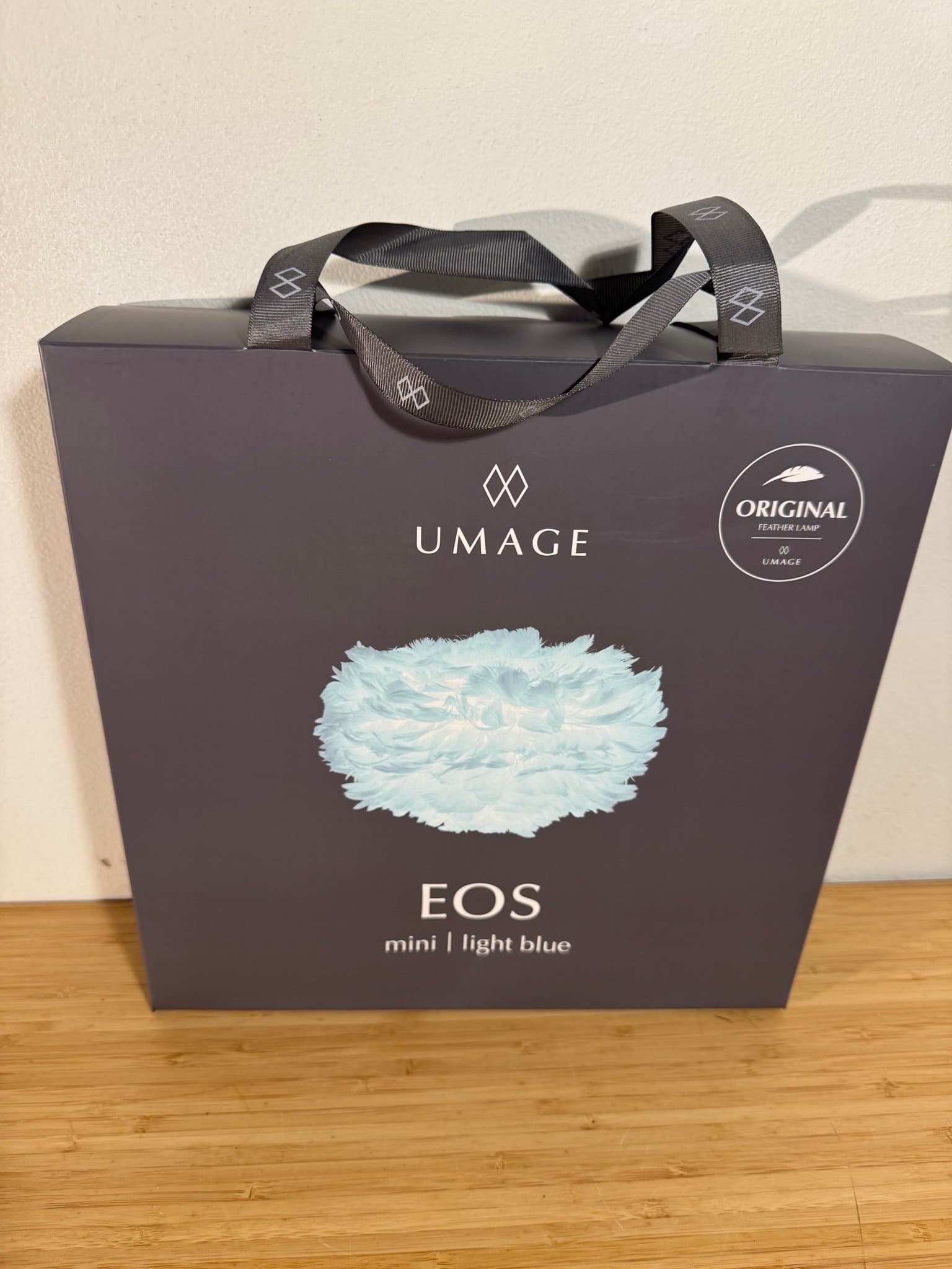 UMAGE Eos Mini - Ljusblå fjäderlampa/lampskärm