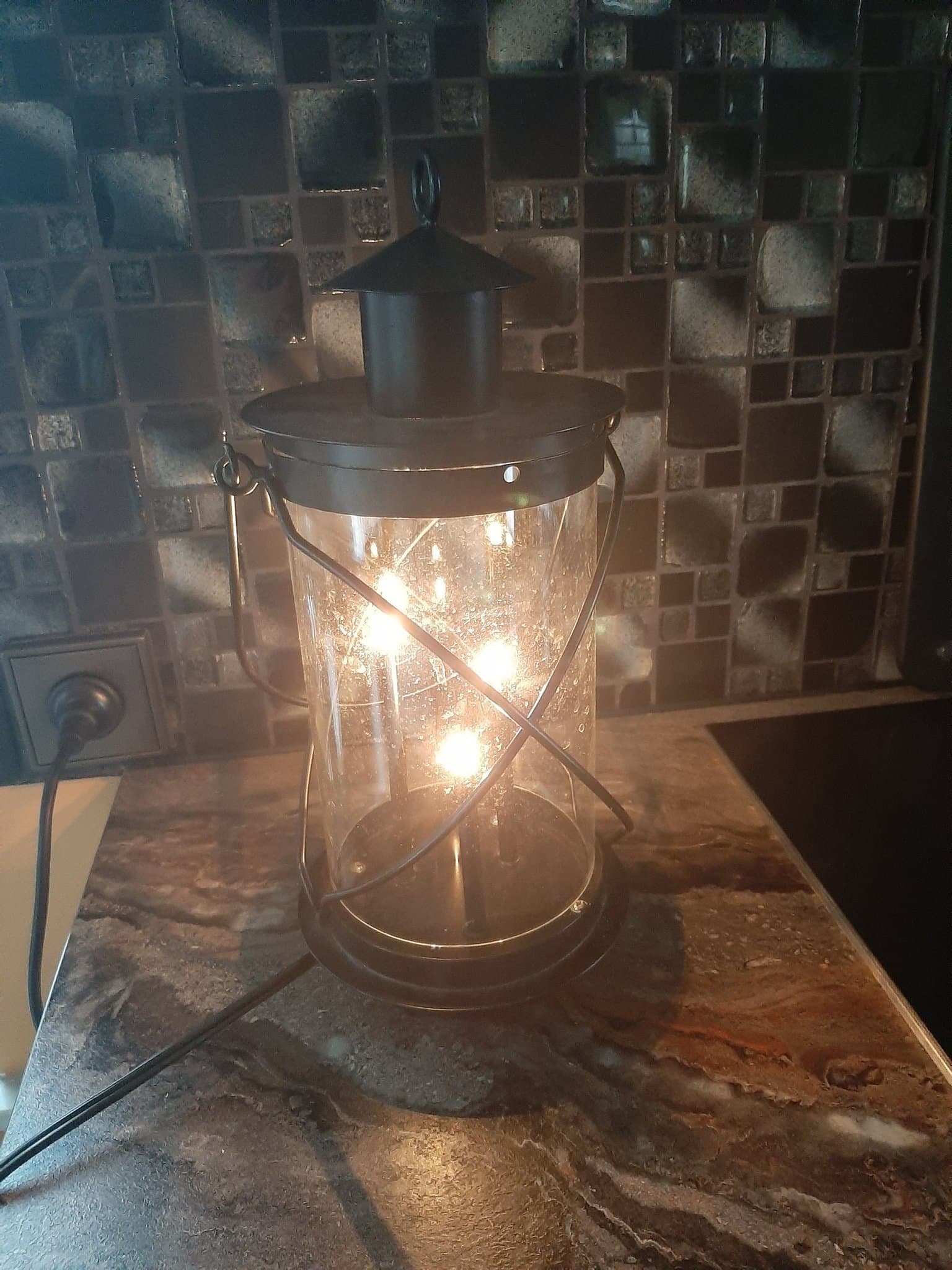 Dekorativ elektrisk Lykta Markslöjd,svart.